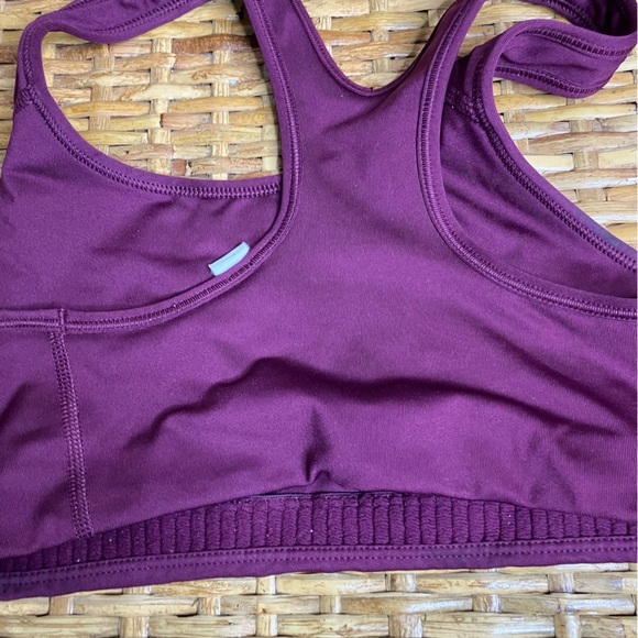 Nike Dri Fit Sports Bra - Picture 4 of 6